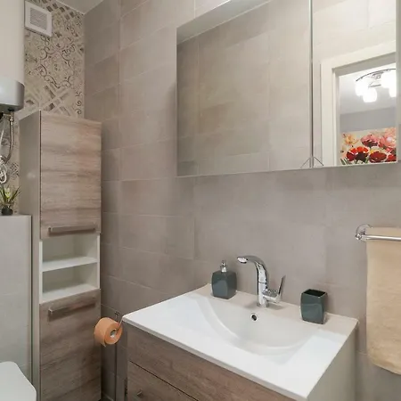 Apartman Braavos **** Split