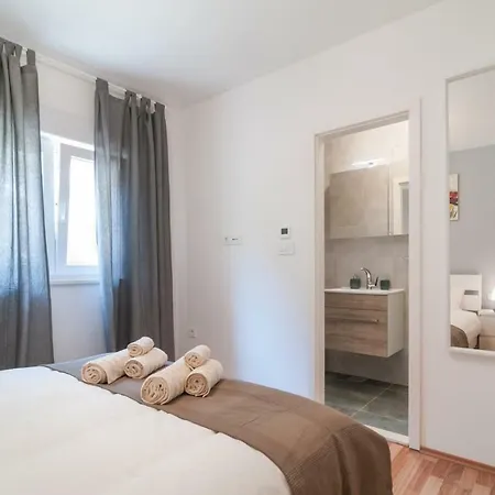 Apartman Braavos **** * Split